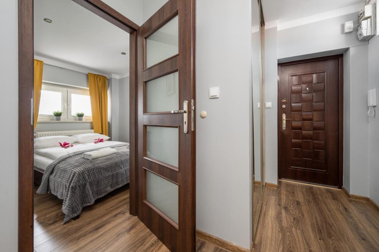Market Square Corner Apartment Kuznicza By Noclegi Renters Wroclaw Exterior photo